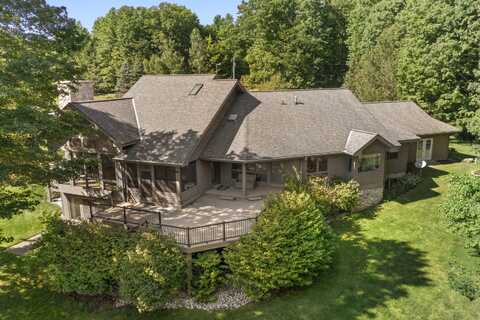 11775 Golfview Drive, Bear Lake, MI 49614
