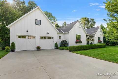 3386 Gaslight Lane, Saugatuck, MI 49453