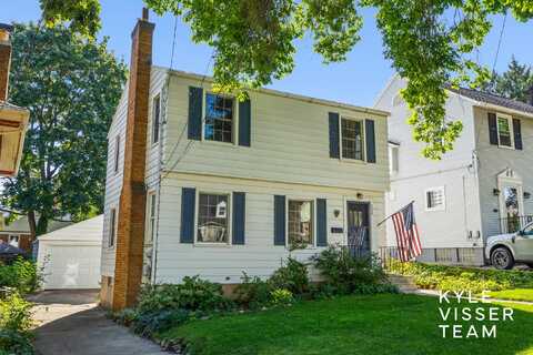228 Baynton Avenue NE, Grand Rapids, MI 49503