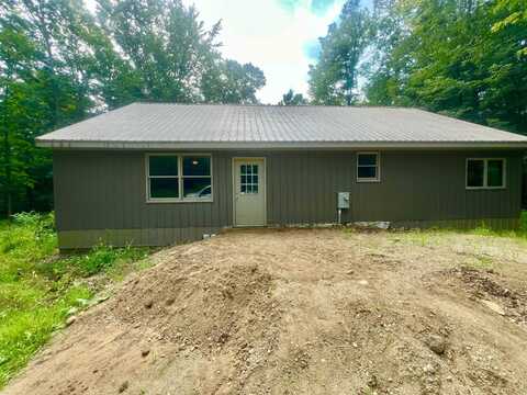 2201 S Sand Lake Road, Hillsdale, MI 49242