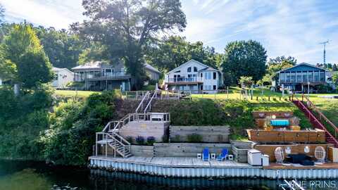5855 Ridge Street, Newaygo, MI 49337