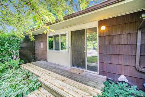 1020 Traver Court, Ann Arbor, MI 48105