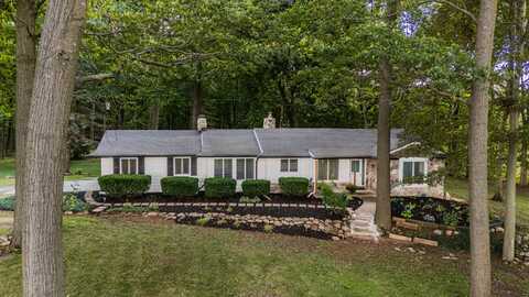 7020 Pontiac Trail, South Lyon, MI 48178