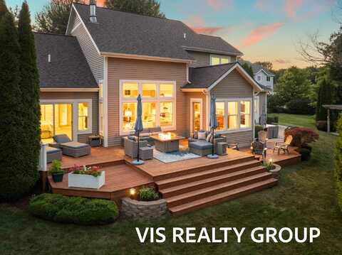 18030 Pettys Lane, Spring Lake, MI 49456