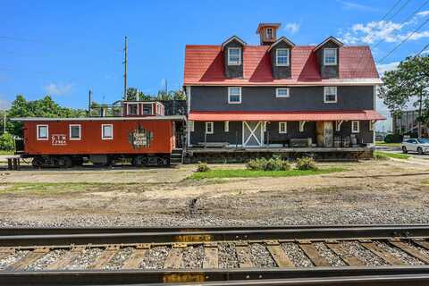 721 E Bridge Street, Plainwell, MI 49080
