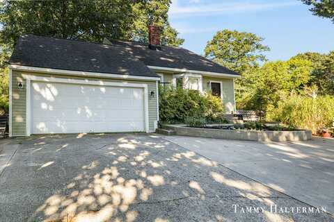 14889 Lakeshore Avenue, Grand Haven, MI 49417