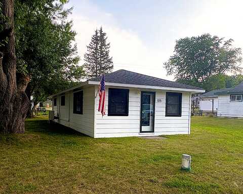 105 Grandview Avenue, Roscommon, MI 48653