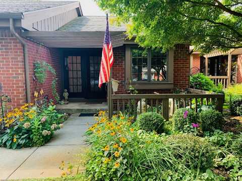 1335 Suncrest Drive NE, Grand Rapids, MI 49525