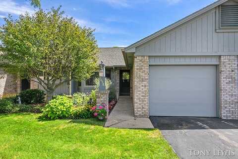 3028 Maple Villa Drive SE, Grand Rapids, MI 49508