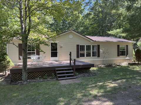 7658 N Johnson Road, Irons, MI 49644