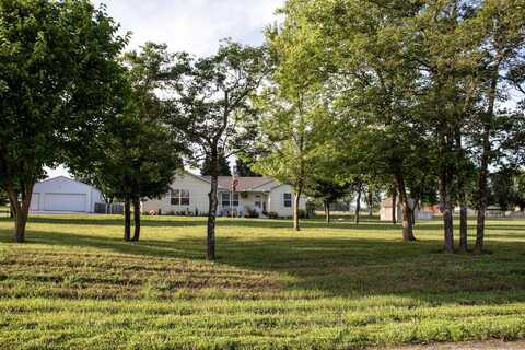 4866 S 155th Road, Bolivar, MO 65613