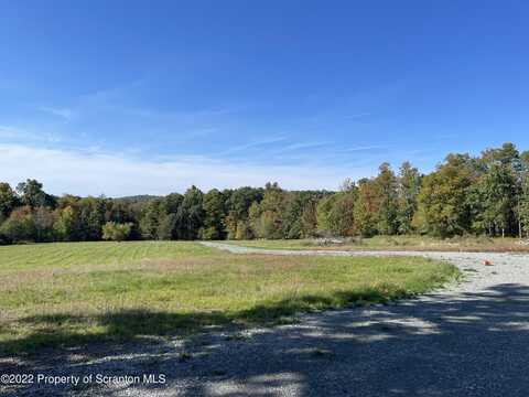 5 Wooded Lane, Clarks Summit, PA 18411