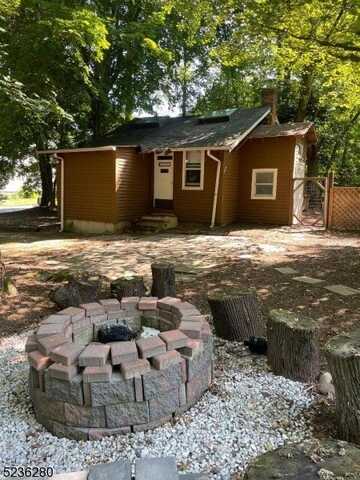 17 Chestnut Road, Chatham, NJ 07928