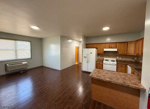 45 Cherry St, Elizabeth, NJ 07202