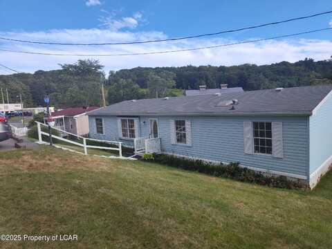 8 Echo Valley Drive, Shavertown, PA 18708