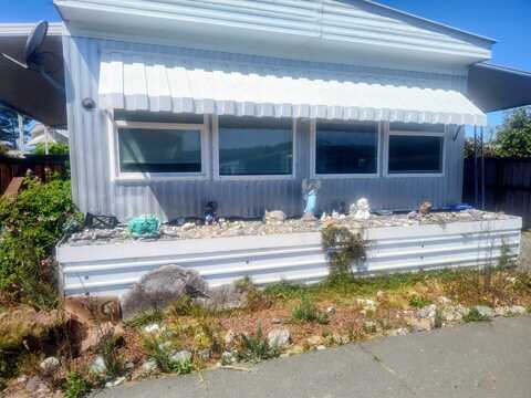 1545 Kings Row, Fortuna, CA 95540