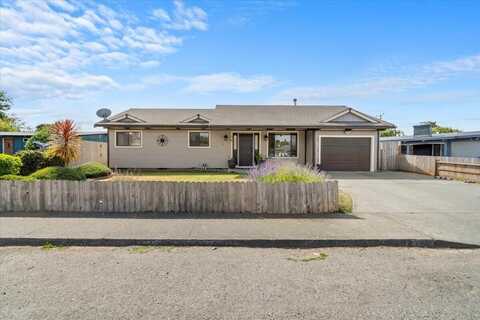 1238 Fernwood Drive, McKinleyville, CA 95519