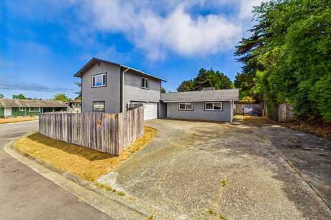 2184 Temple Circle, Humboldt Hill, CA 95503
