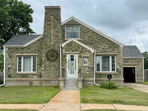 621 N Pomeroy Ave., Hill City, KS 67642
