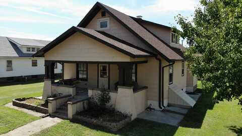 102 S Charles, Holyrood, KS 67450