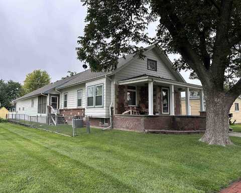 111 E 3rd, Ellinwood, KS 67526
