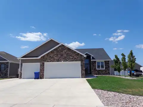 1607 Prairie Run, Hays, KS 67601