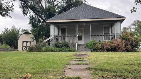 211 N Taylor, Pratt, KS 67124