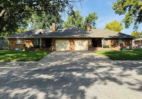 2705 Nottingham Dr, Hutchinson, KS 67502
