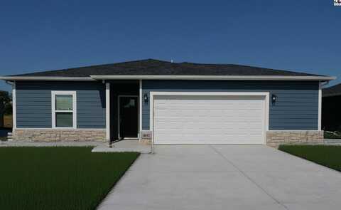 1032 Spring Creek Rd, McPherson, KS 67460