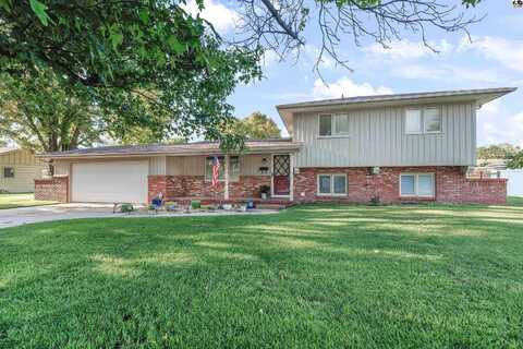 810 W 25th Ave, Hutchinson, KS 67502