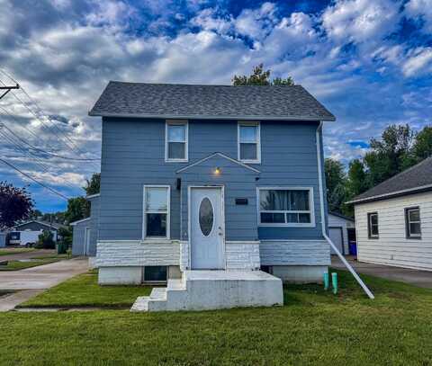 1134 7th St SW, Huron, SD 57350