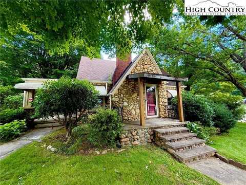 2562 US Highway 221, Jefferson, NC 28640