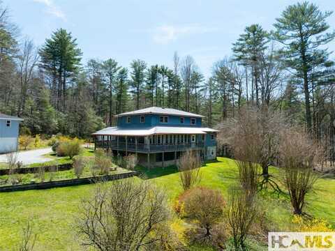 140 Hangin Dog Lane, Lake Toxaway, NC 28747