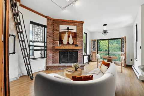 725 WASHINGTON ST, Hoboken, NJ 07030