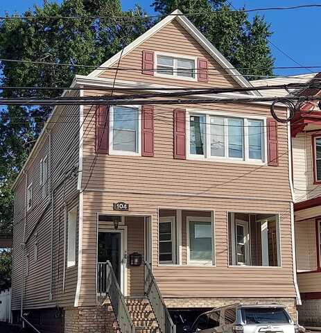104 AVENUE A, Bayonne, NJ 07002