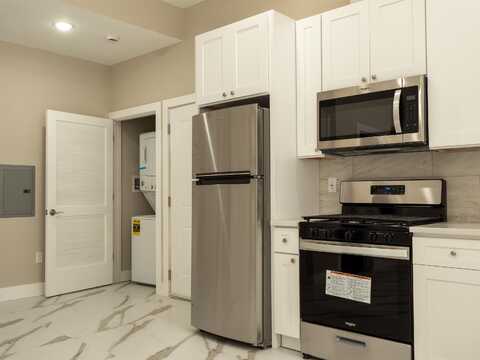 213 ACADEMY ST, JC, Journal Square, NJ 07305
