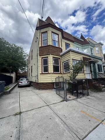 220 52ND ST, West New York, NJ 07093
