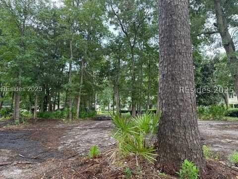 14 Kings Tree Road, Hilton Head Island, SC 29928