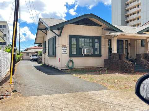 1231 Alexander Street, Honolulu, HI 96826