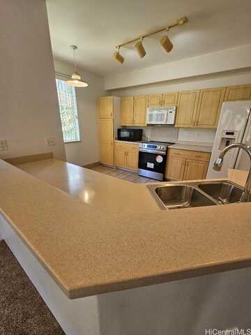 95-944 Wikao Street, Honolulu, HI 96850