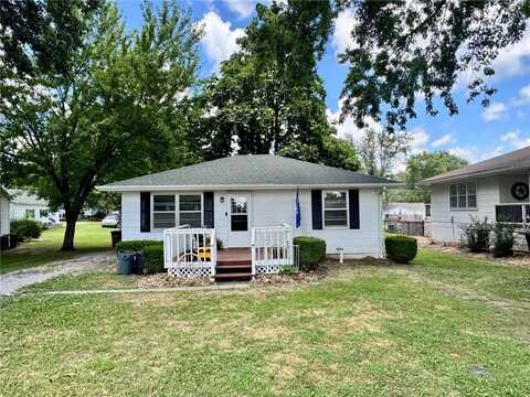 722 W 29TH Street, Higginsville, MO 64037