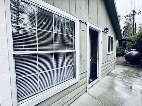 54605 North Circle Drive, Idyllwild, CA 92549
