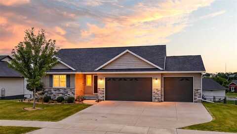 4432 Luke Dr, Iowa City, IA 52246