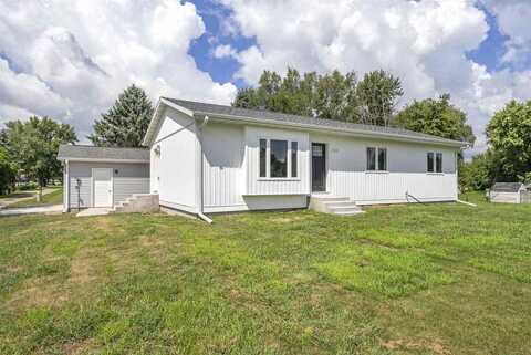 103 N Vine St, Morning Sun, IA 52640