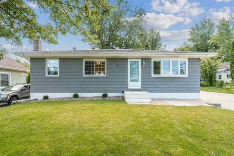 223 SW 26Th Ave, Cedar Rapids, IA 52404