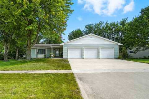 106 Dorothy Ln, Lone Tree, IA 52755