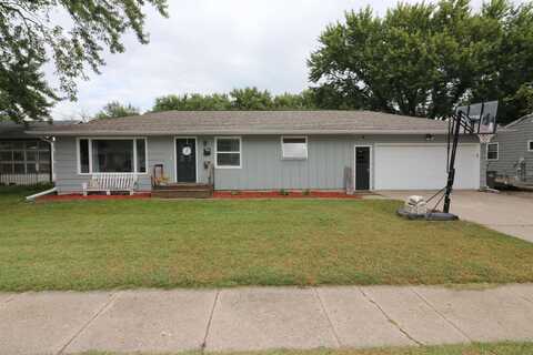 911 E 11 Street, Spencer, IA 51301