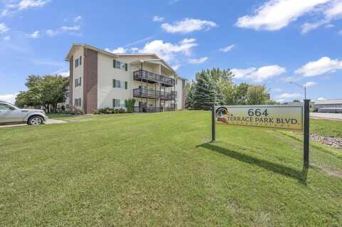 664 Terrace Park Boulevard 6, Milford, IA 51351