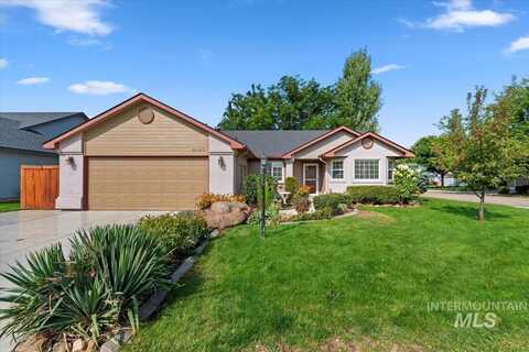 2663 N Phoenix, Meridian, ID 83642