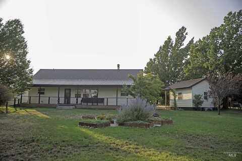 1933 Country Club Dr, Council, ID 83612